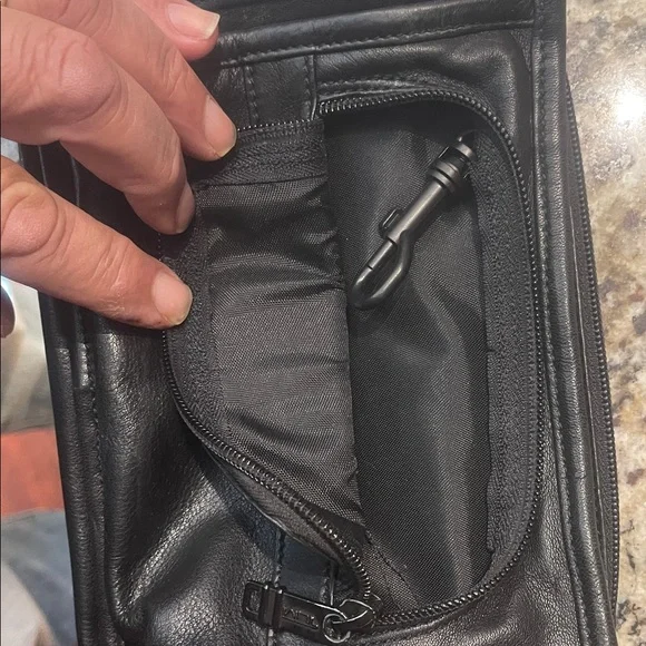 Tumi Black Leather Toiletry Bag - Picture 2 of 5
